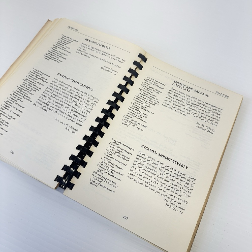 Louisiana Tiger Bait Cajun Creole Cookbook LSU 1976 Alumni 1st Ed Print Clean - Picture 7 of 11